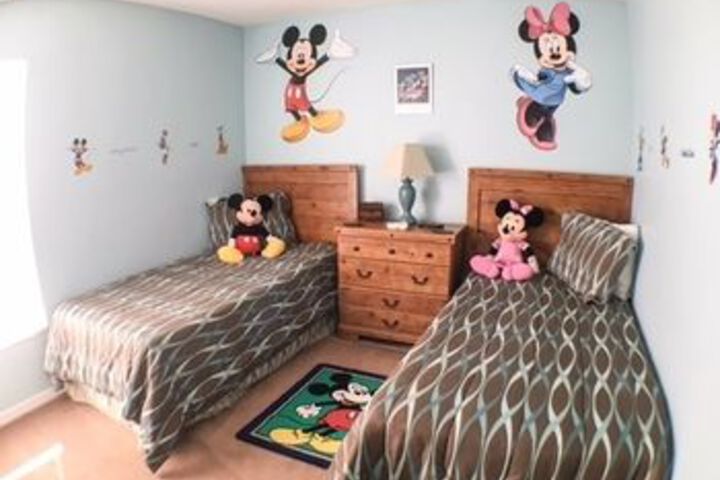 Room 2 of 19