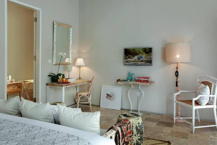 Room 16 of 37