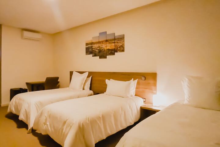 Room 11 of 28