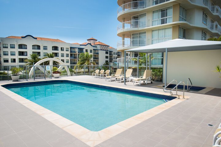 Pool 9 of 24