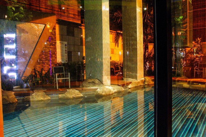 Hotel with Pool