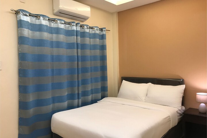 Room 11 of 42