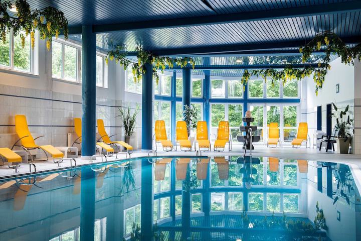 Pool Hotel