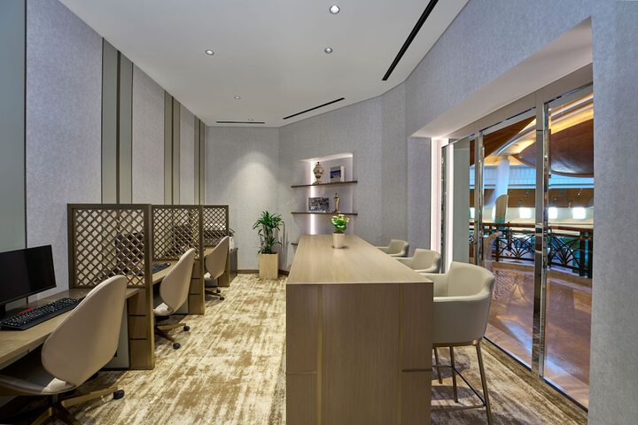 Business Center 68 of 76
