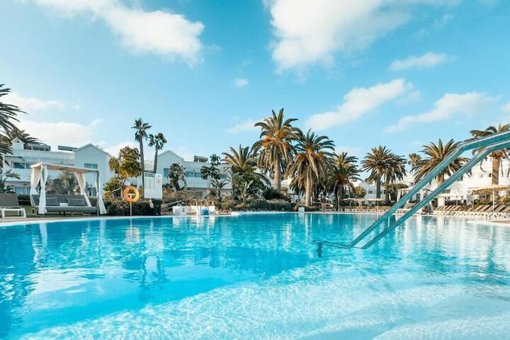 Pool Hotel