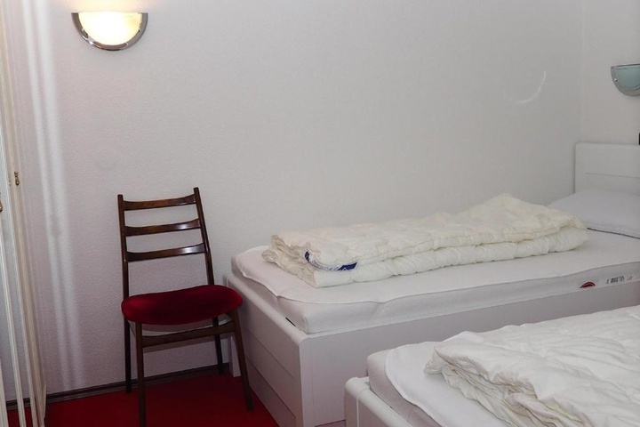 Room 3 of 12