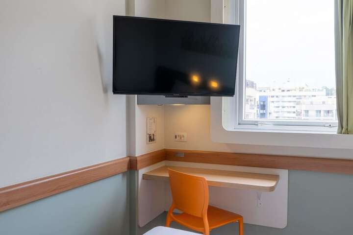 Room 43 of 74