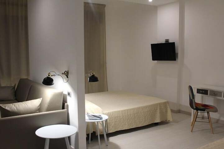 Room 14 of 60