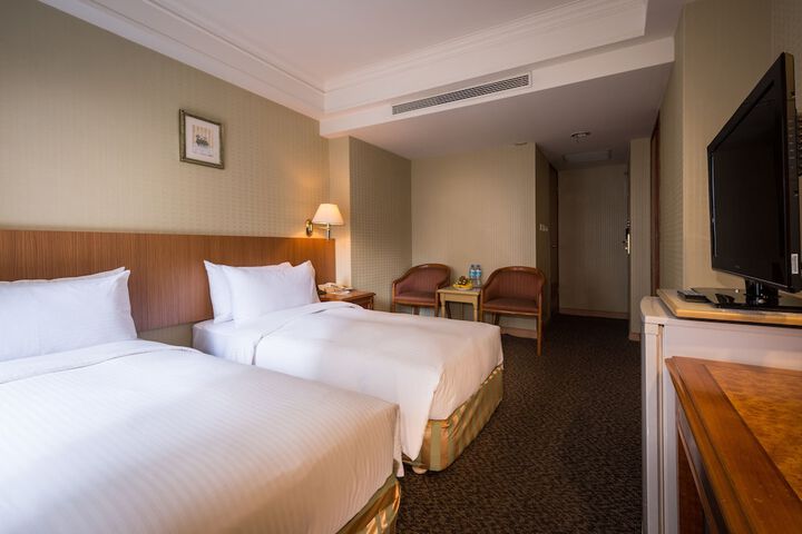 Room 3 of 30