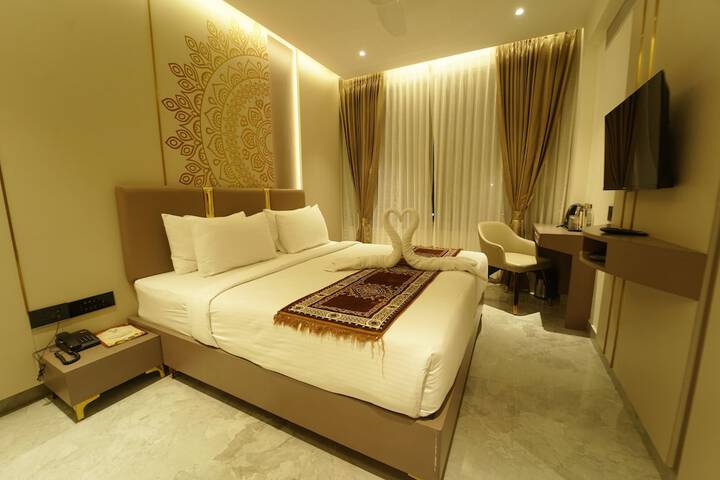 Room 12 of 35