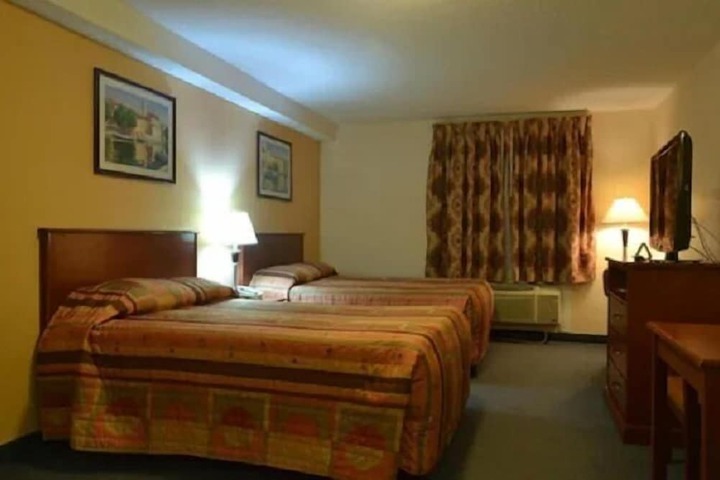 Aurora Park Inn &  Suites in Dawson Creek, BC