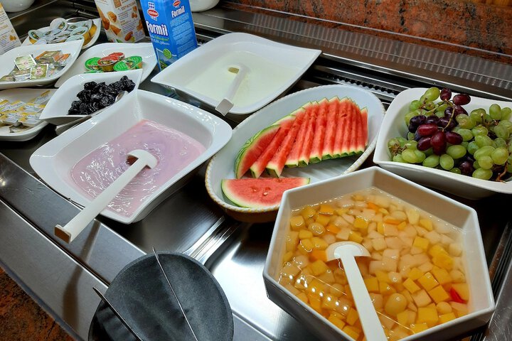 Dining 70 of 83