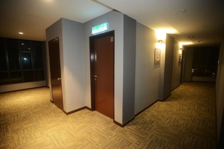 Ballroom/Hall 19 of 23
