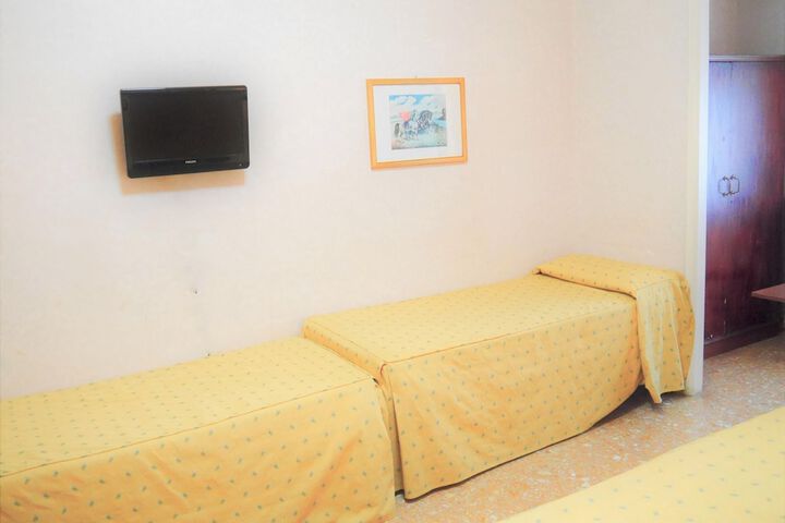 Room 17 of 201