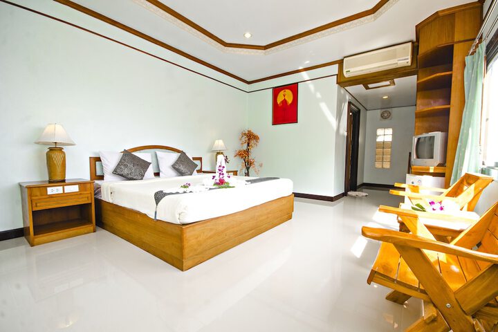 Room 7 of 96