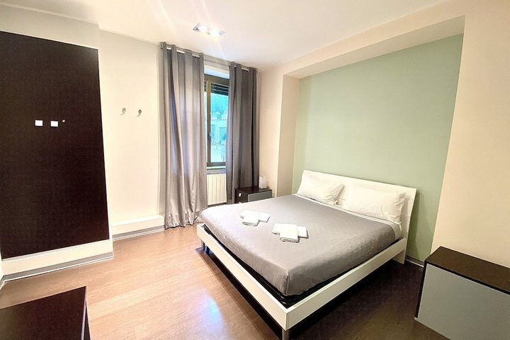 Room 11 of 30