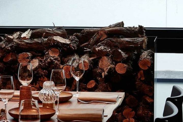 Dining 23 of 41