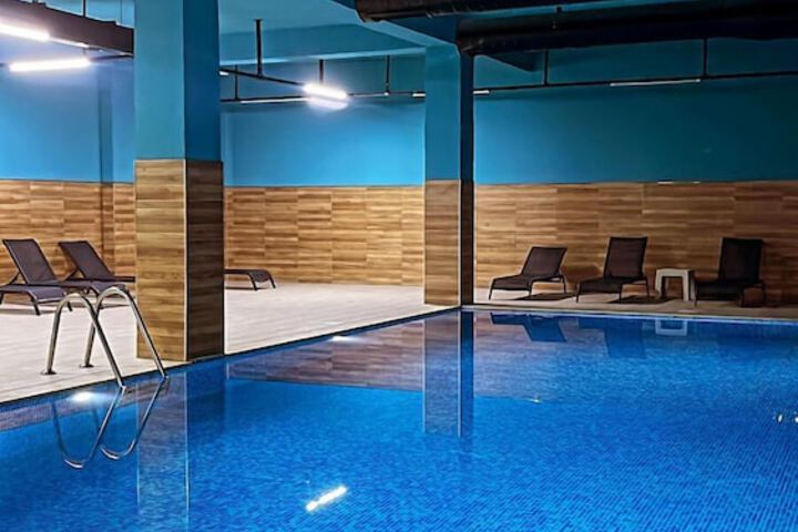 Pool 23 of 40