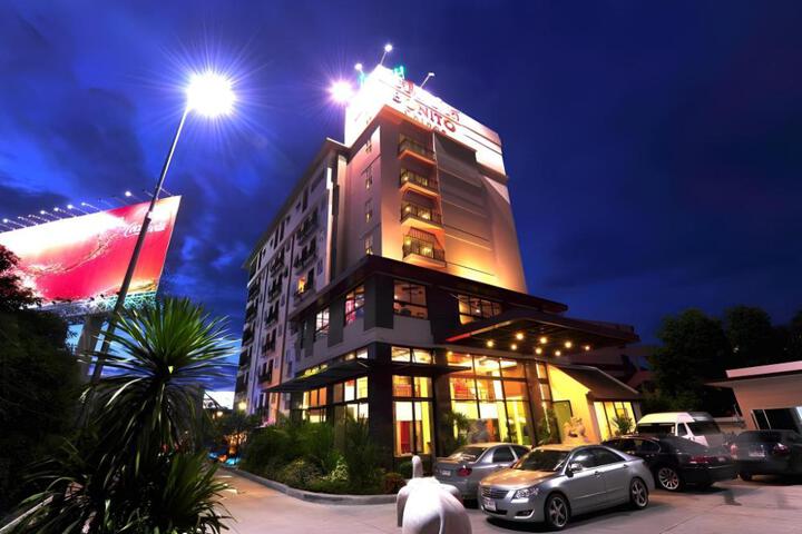 Bonito Chinos Hotel