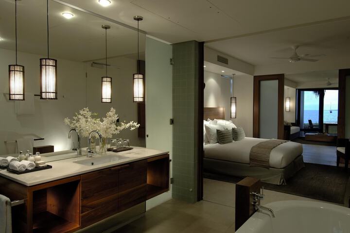 Room 26 of 178