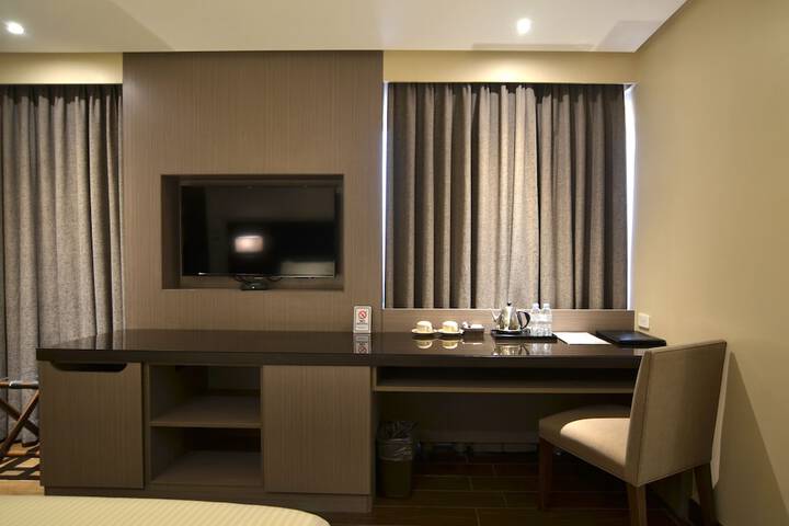 Room 9 of 68