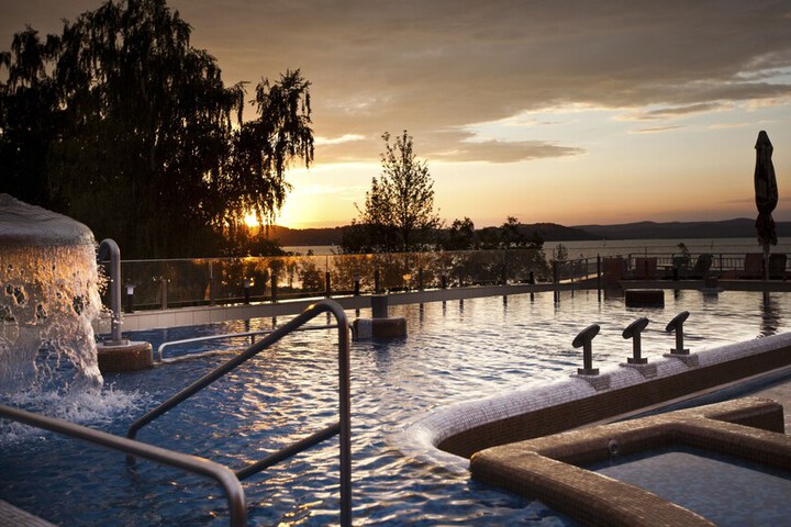 Pool 46 of 76