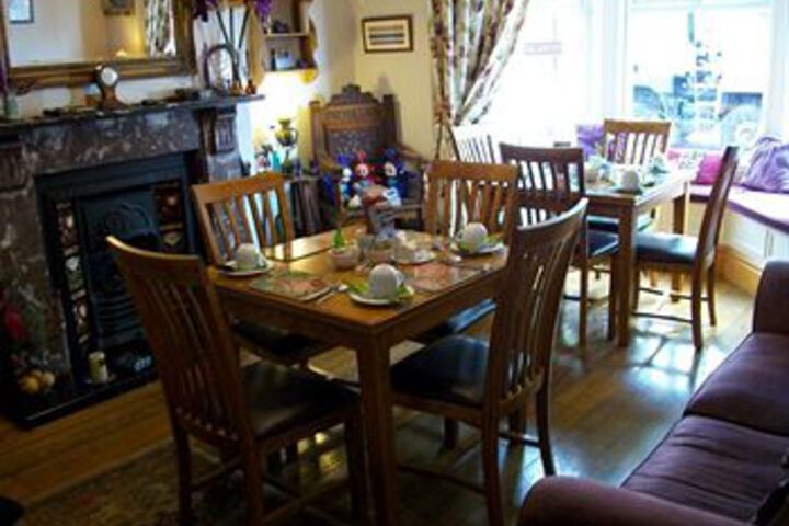 Dining 3 of 14