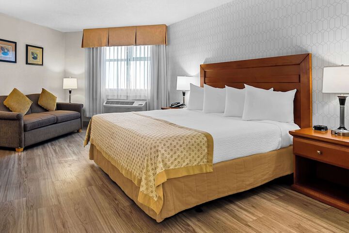 Room 4 of 38
