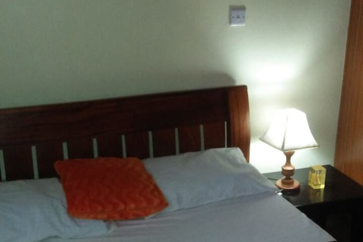 Room 2 of 25