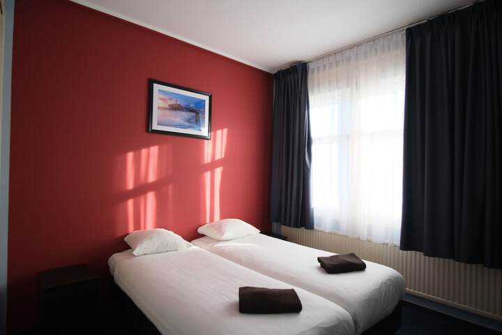 Room 62 of 82