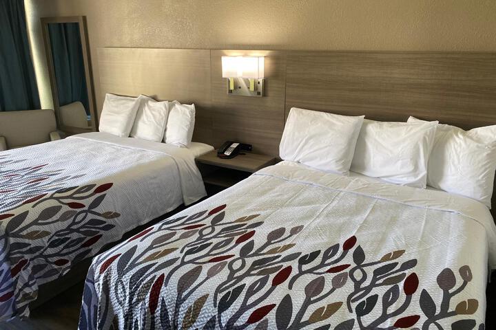 ADA Accessible Deluxe 2 Queen Beds with Roll in Shower (13 of 16)