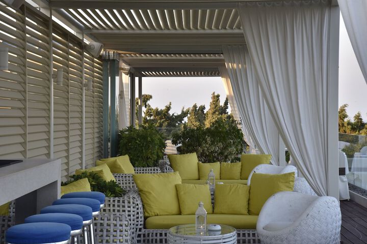 Lounge 115 of 139