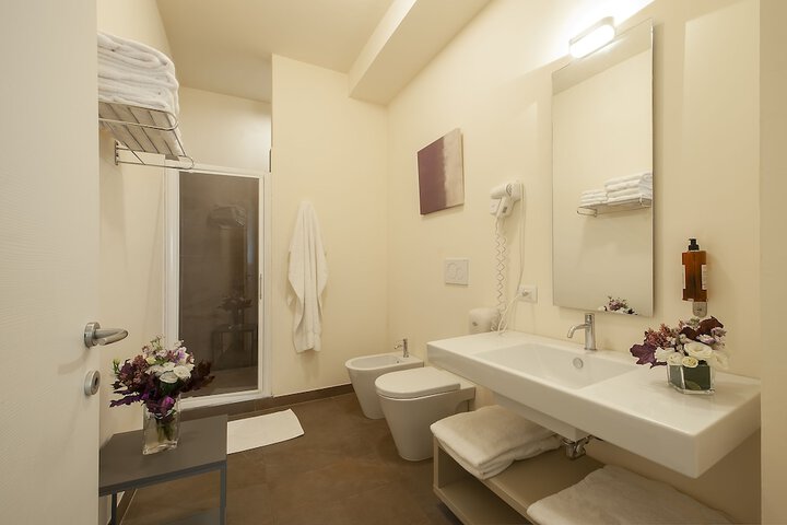 Room 20 of 44