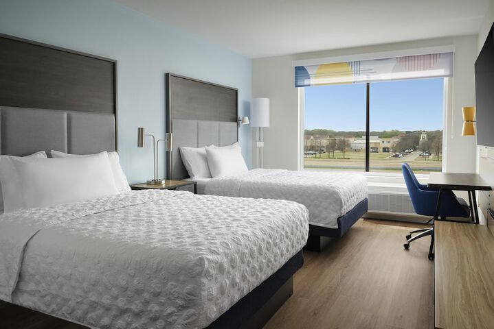 Room 9 of 25
