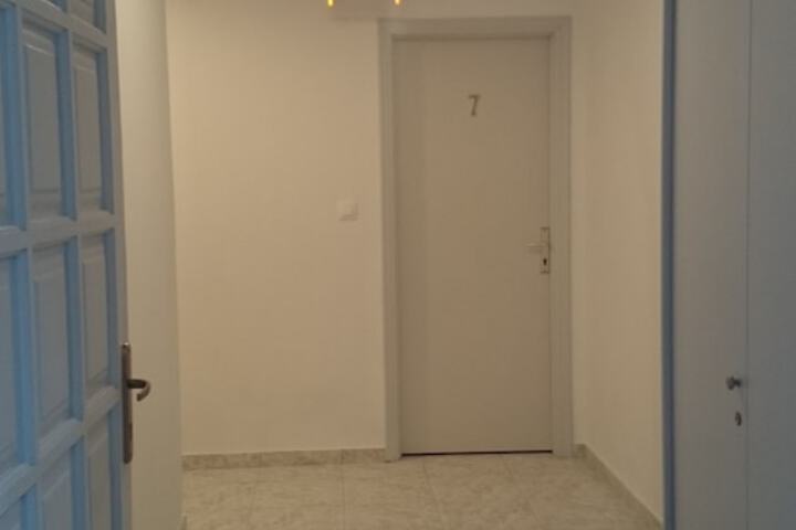 Ballroom/Hall 24 of 33