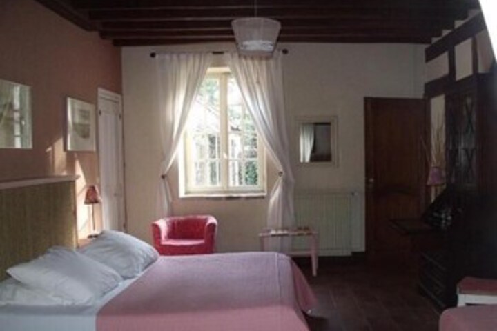 Room 28 of 38