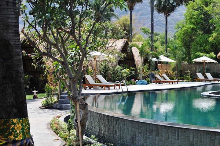Pool 44 of 98