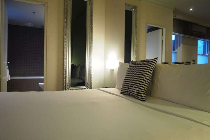 Room 14 of 42