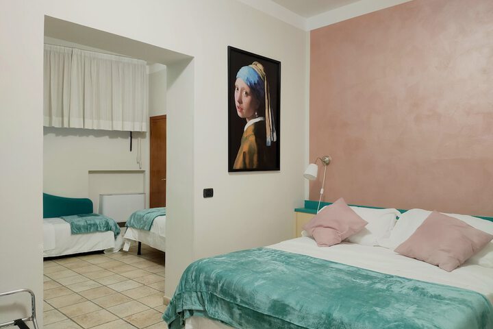 Room 9 of 71