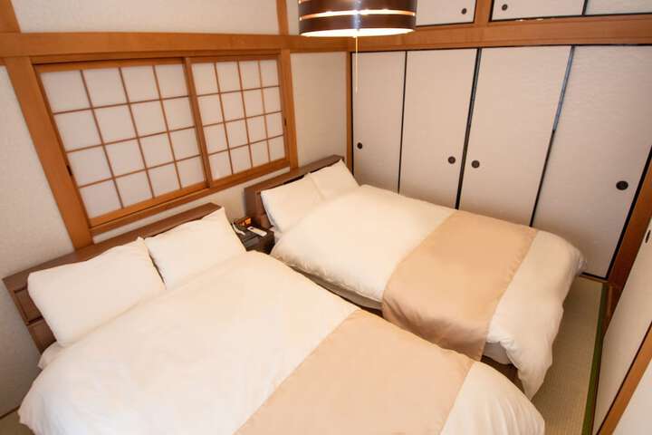 Room 9 of 31