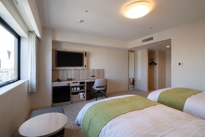Room 25 of 54