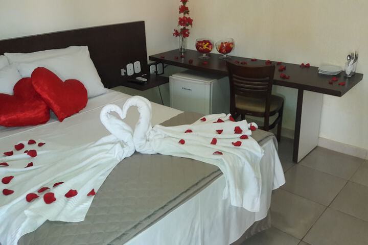 Room 12 of 25