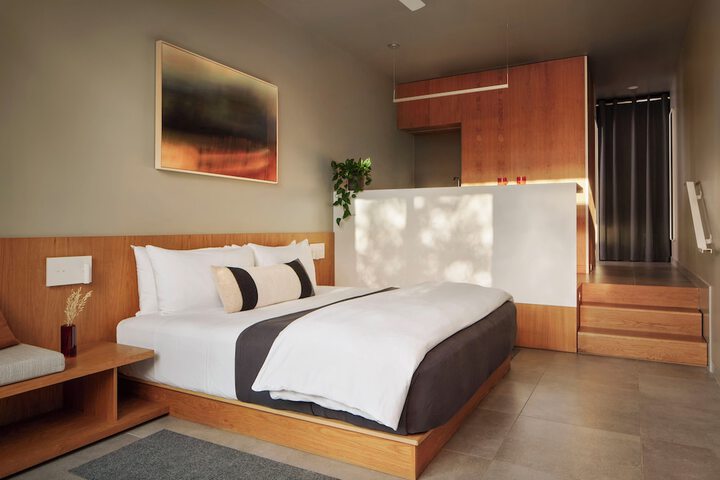 Room 2 of 24