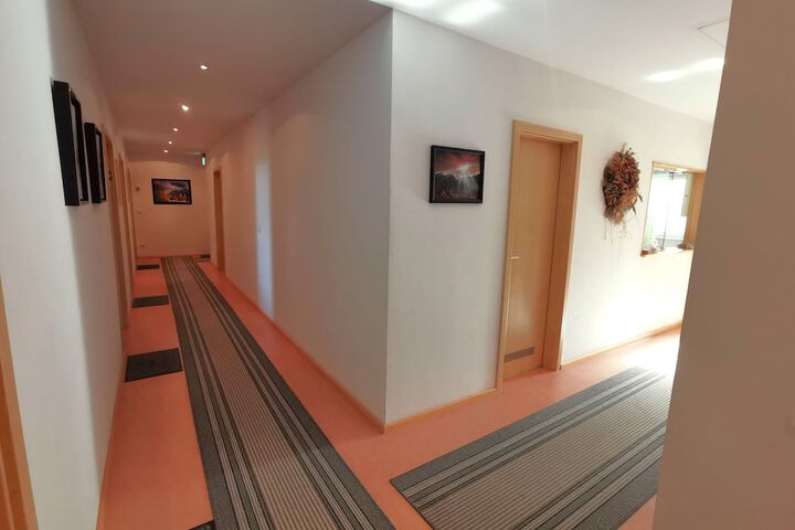 Ballroom/Hall 9 of 11