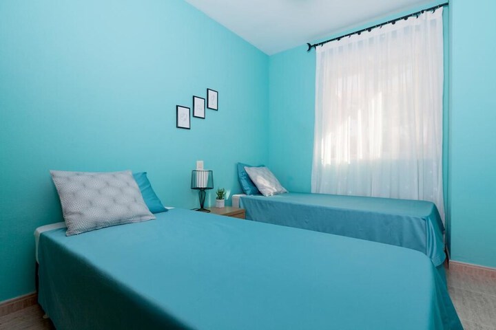 Room 9 of 28