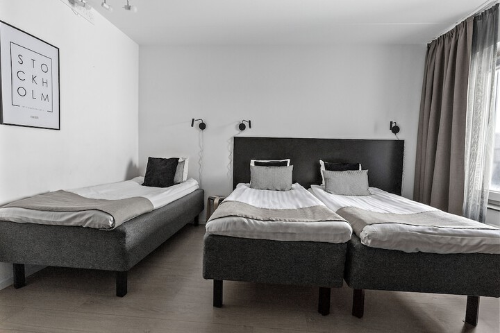 Room 8 of 38