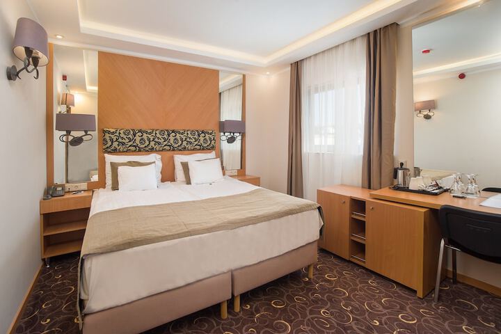 Room 14 of 62