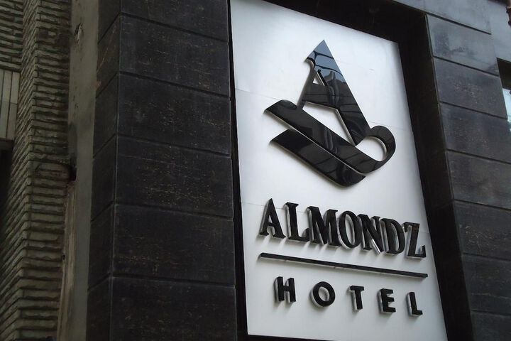 Hotel Entry