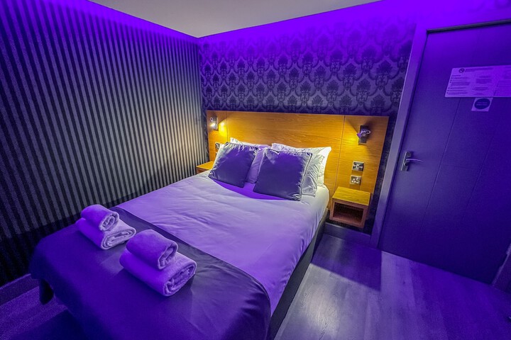 Room 41 of 97