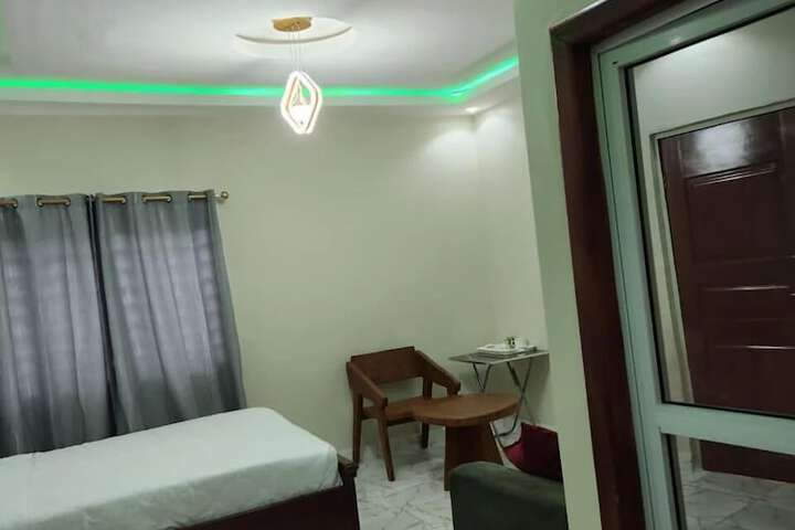 Room 17 of 23